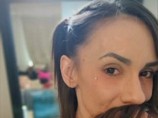 Imagen de perfil de modelo de cámara web de LittleBittyLux