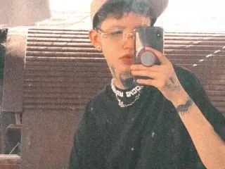 NyaAlohya profilbild på webbkameramodell