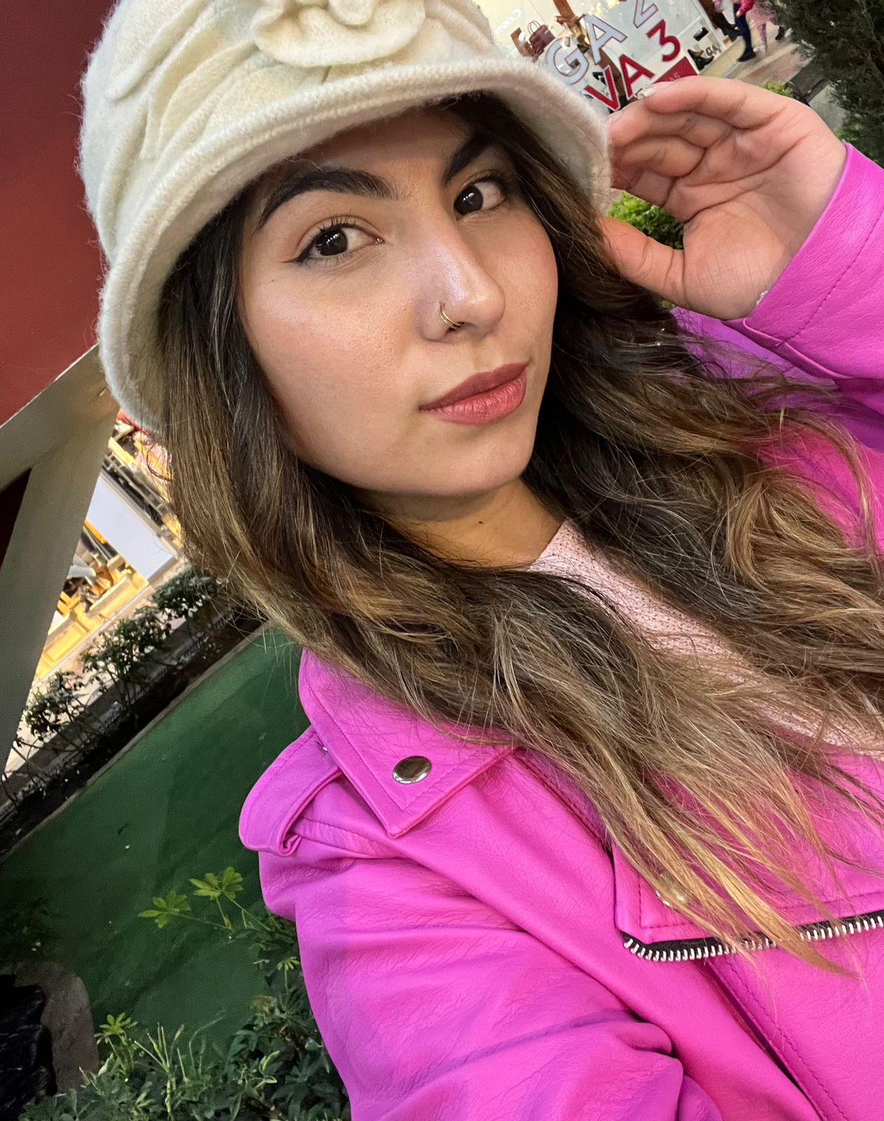 Performer ShelleyMorell Photo 7