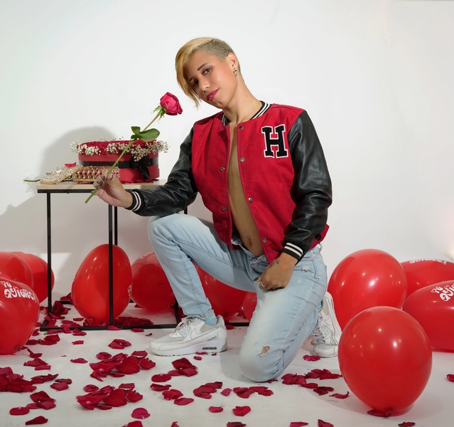 Interprete MayaSantos Foto 3