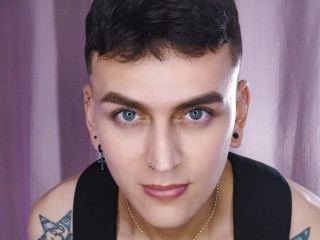 liambrowwn profilbild på webbkameramodell