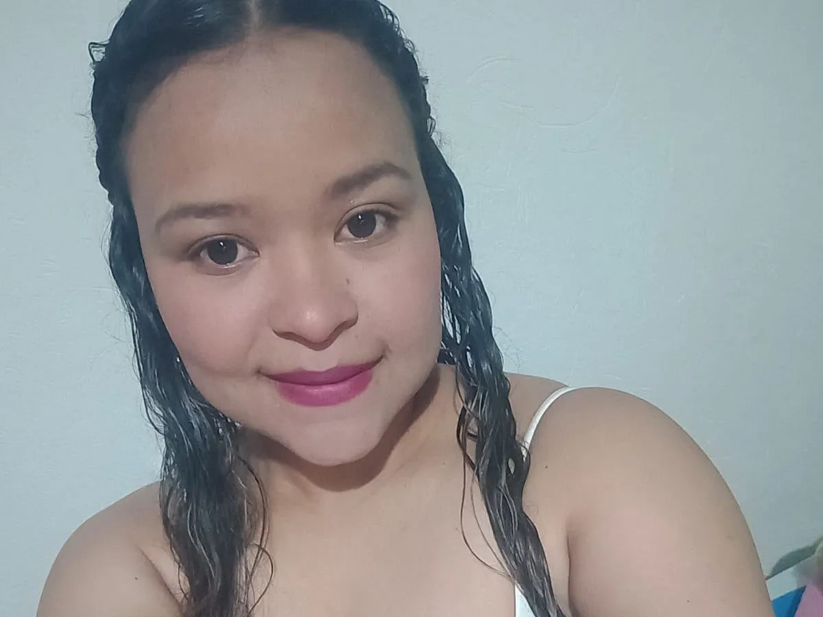 CamilaPerkins immagine del profilo del modello di cam