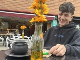 Image de profil du modèle de webcam DizzyUno