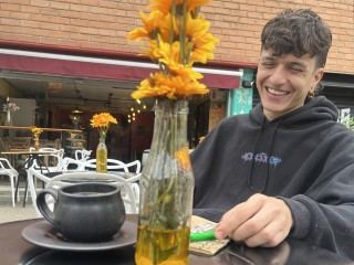 Image de profil du modèle de webcam DizzyUno