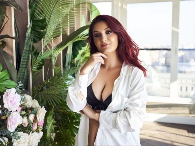 NAADIYNEx Profilbild des Cam-Modells