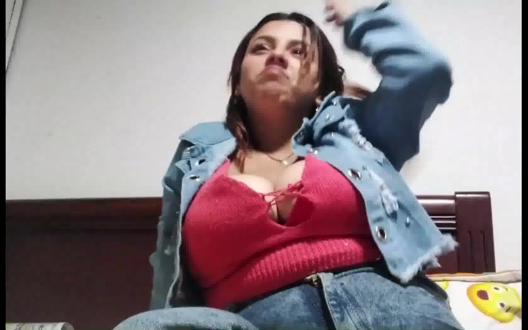 Artiest RoseFisher Video 1