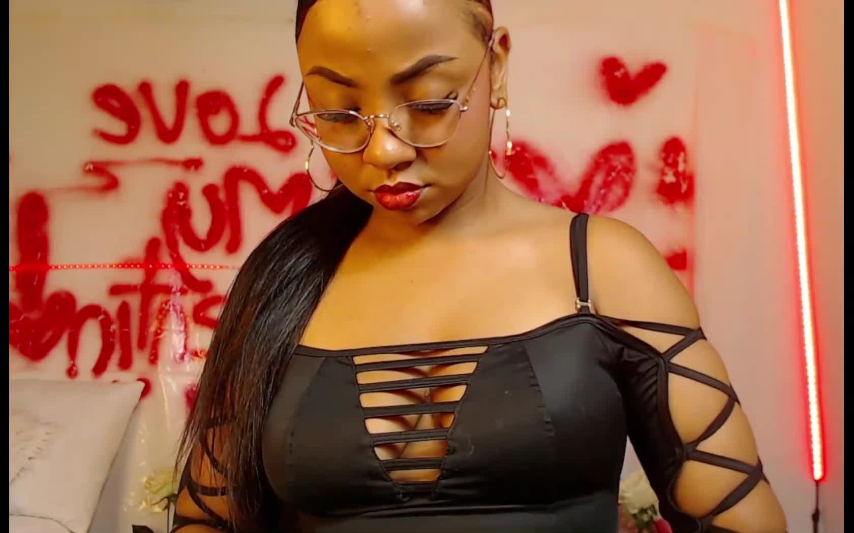 Intérprete HotQueenOnn Video 1