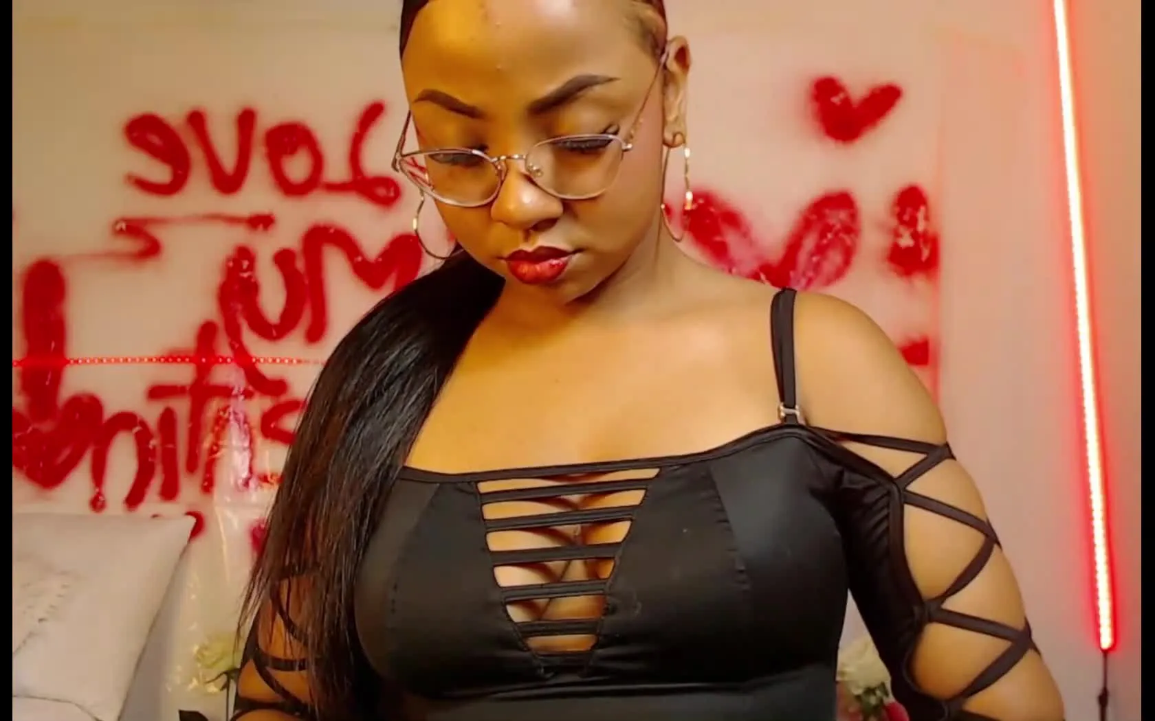 Artist HotQueenOnn Video 1