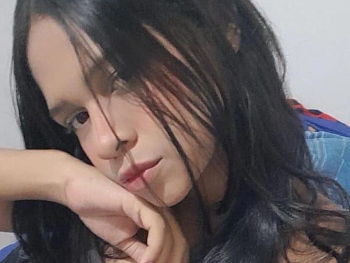 saraahfox profilbild på webbkameramodell