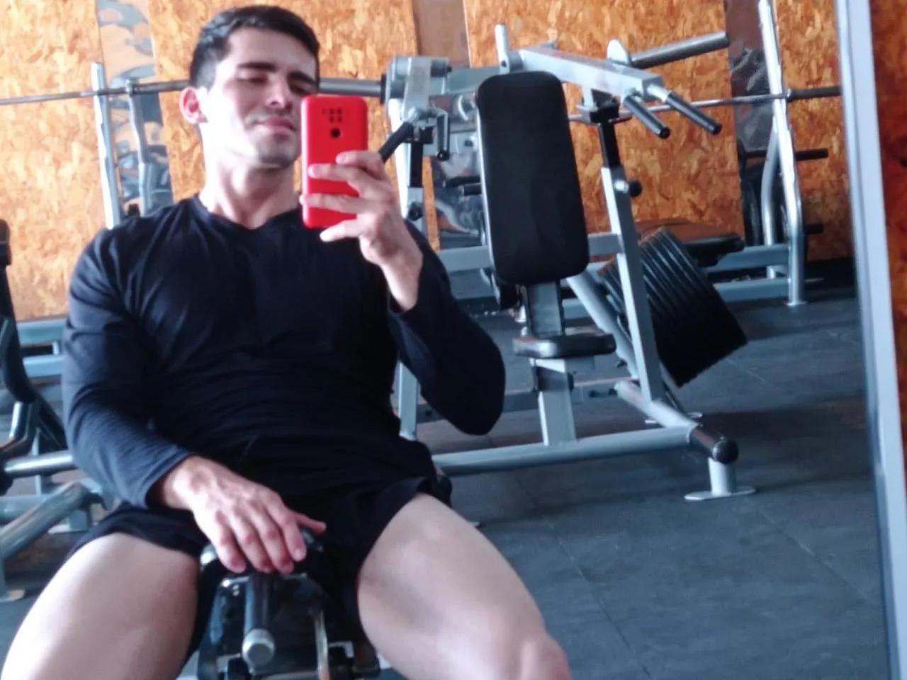 Foto de perfil de modelo de webcam de massimo018