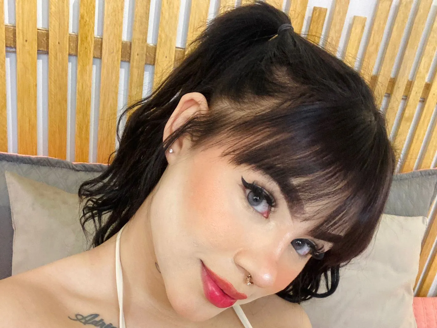 Millyxtiin immagine del profilo del modello di cam