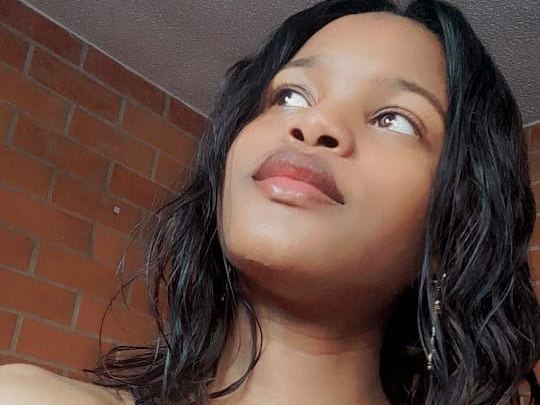 AnnieQueeen profilbild på webbkameramodell