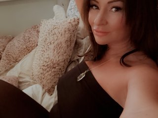 HotMilfLucyUK Profilbild des Cam-Modells