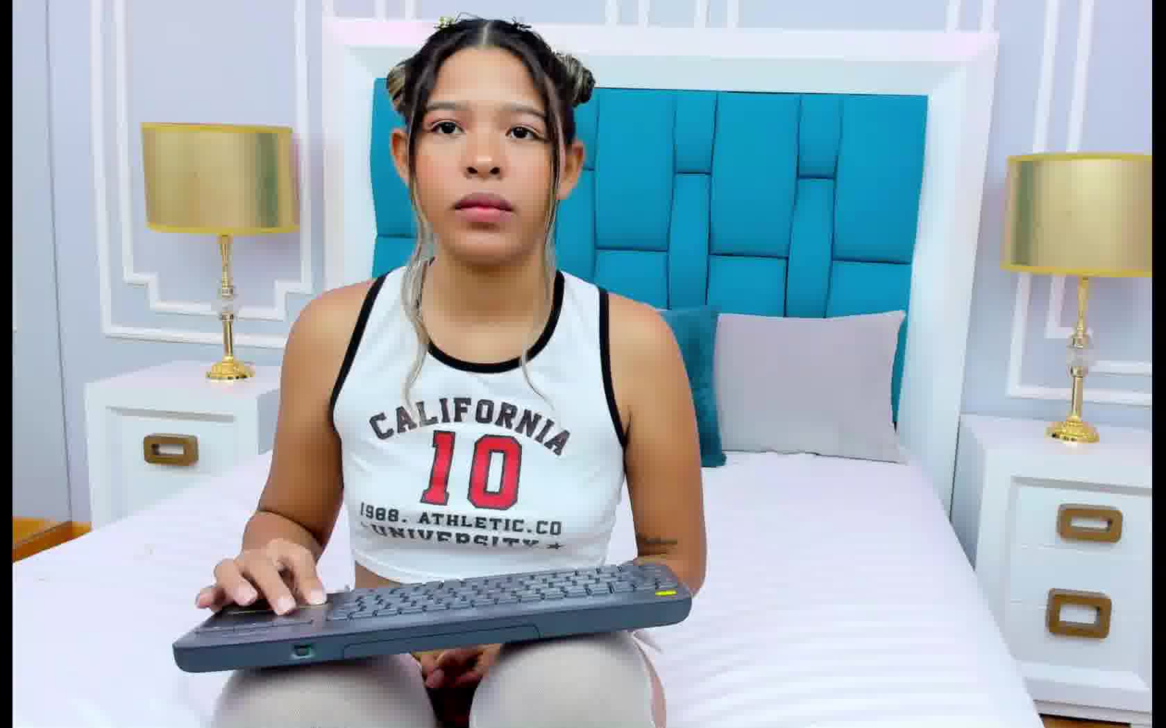 Interprète MollyFlowerss Vidéo 1