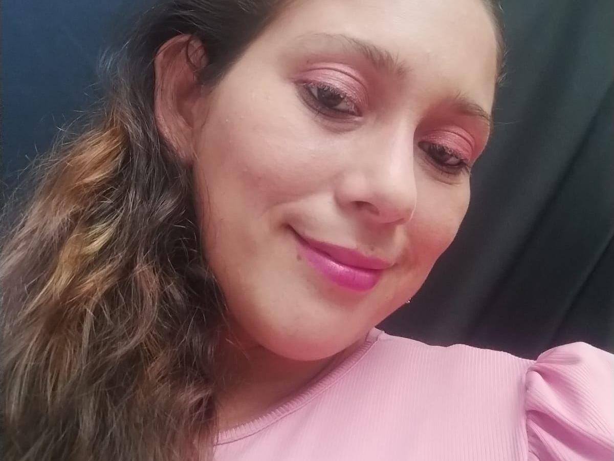 Imagen de perfil de modelo de cámara web de LizSamantha