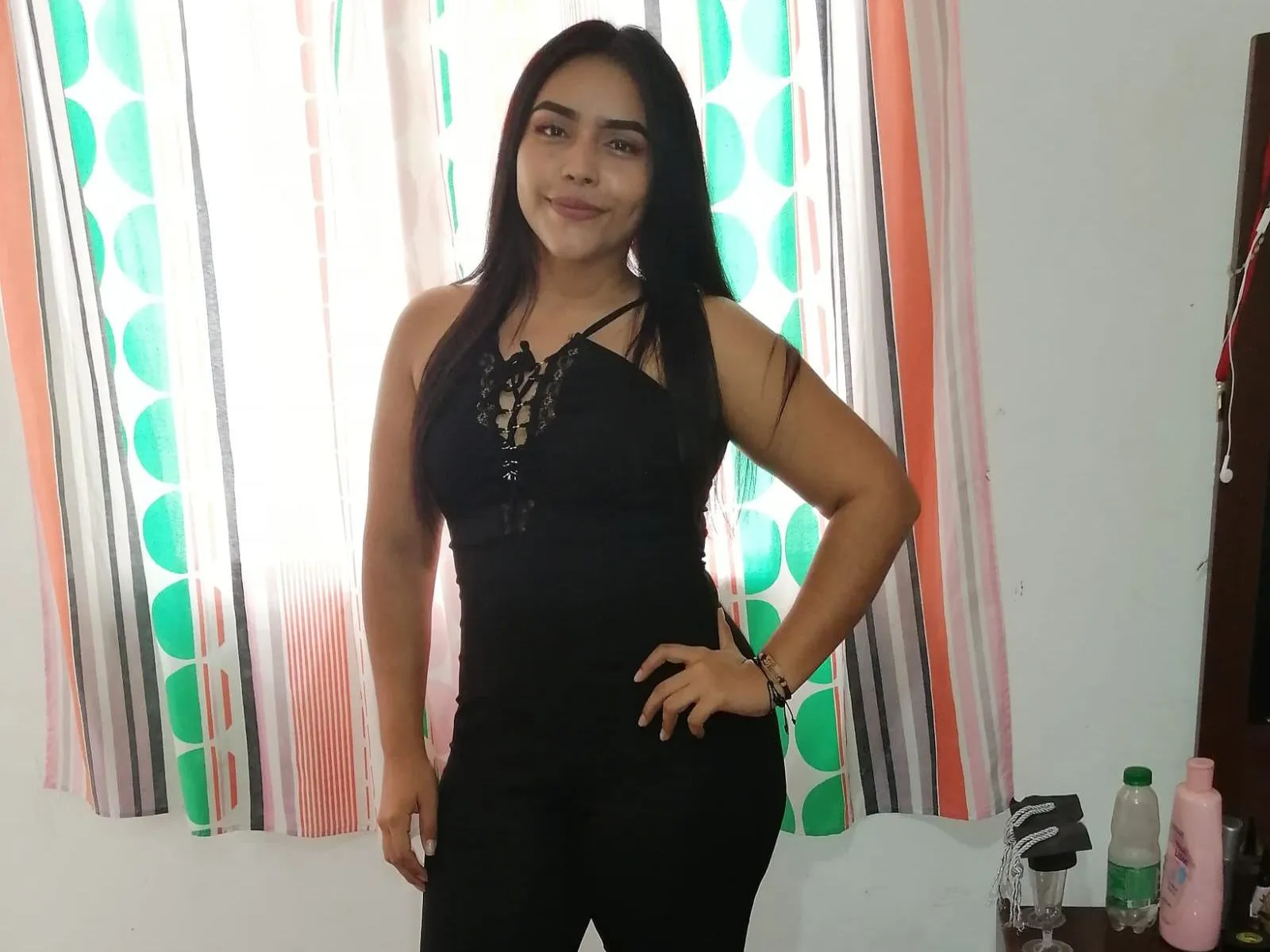 KarolMartinez19 immagine del profilo del modello di cam