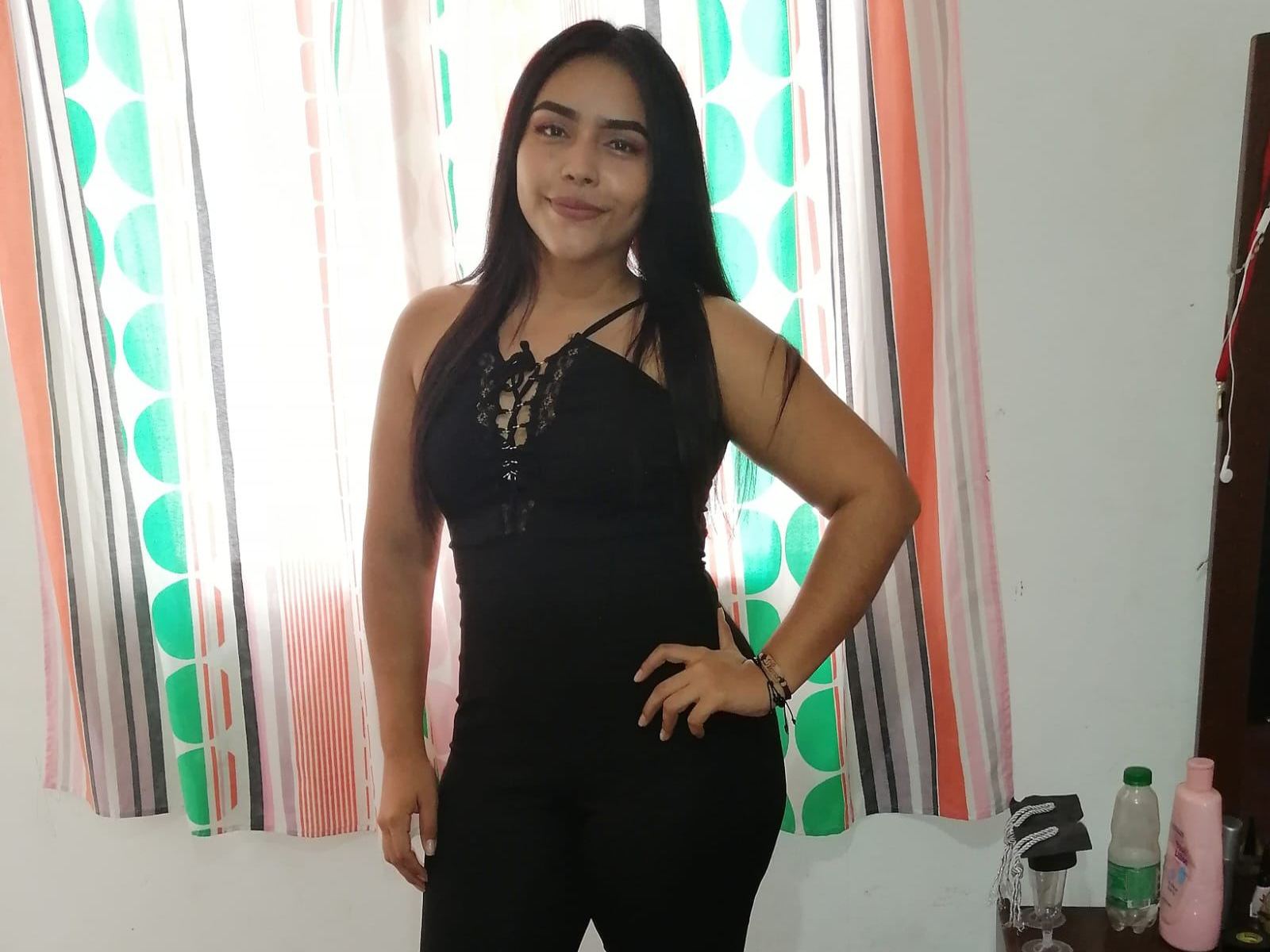 KarolMartinez19 cam model profile picture