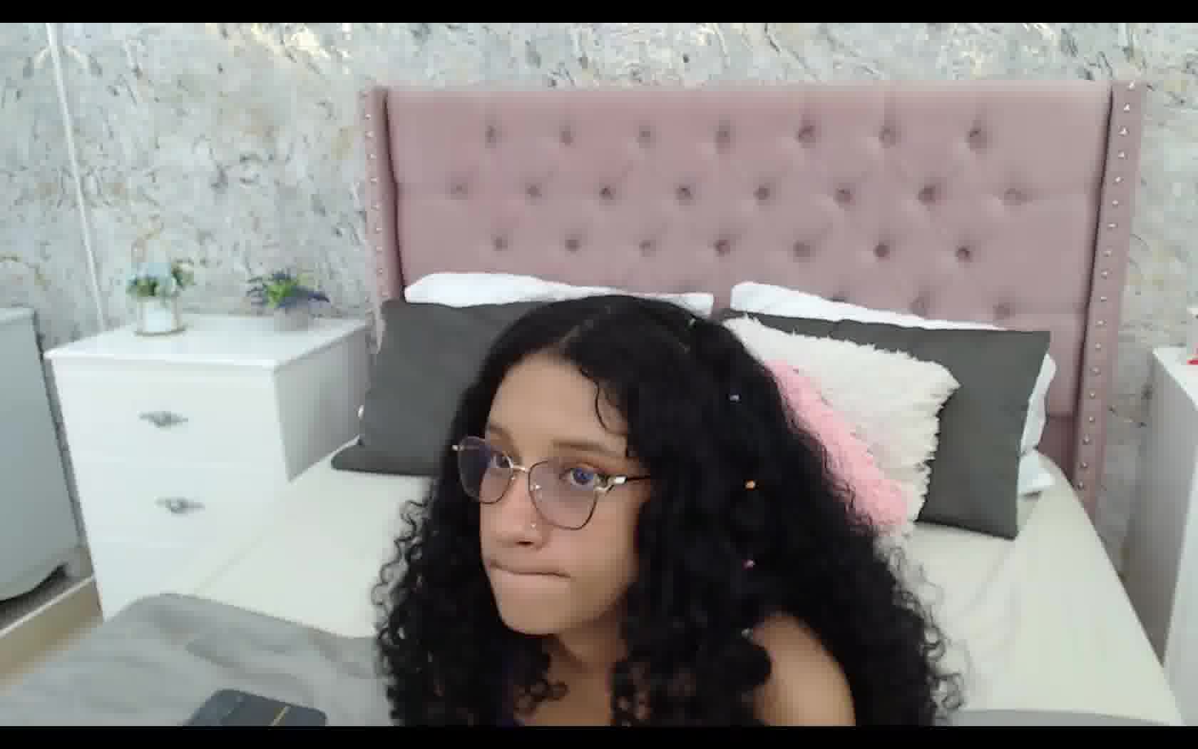 Intérprete LilyRoger Video 1