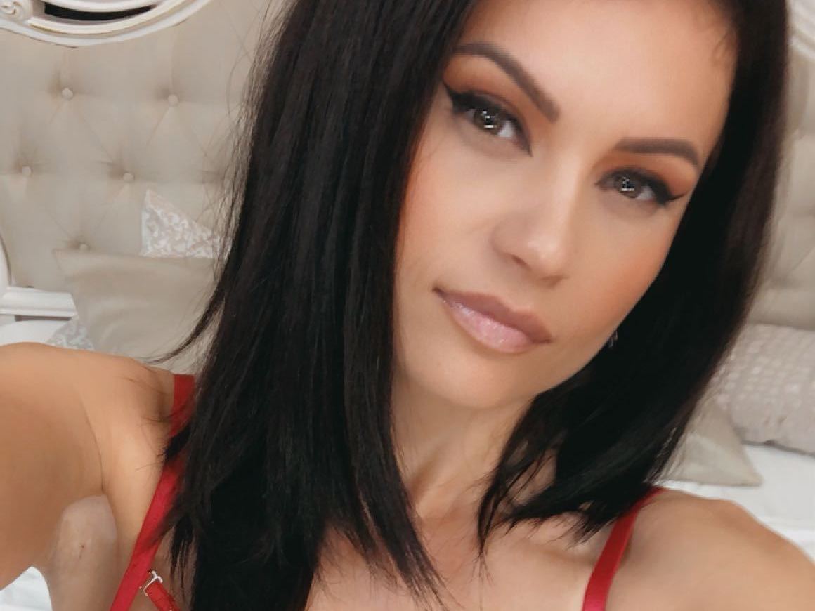 Profilbilde av CrystallLuv webkamera modell