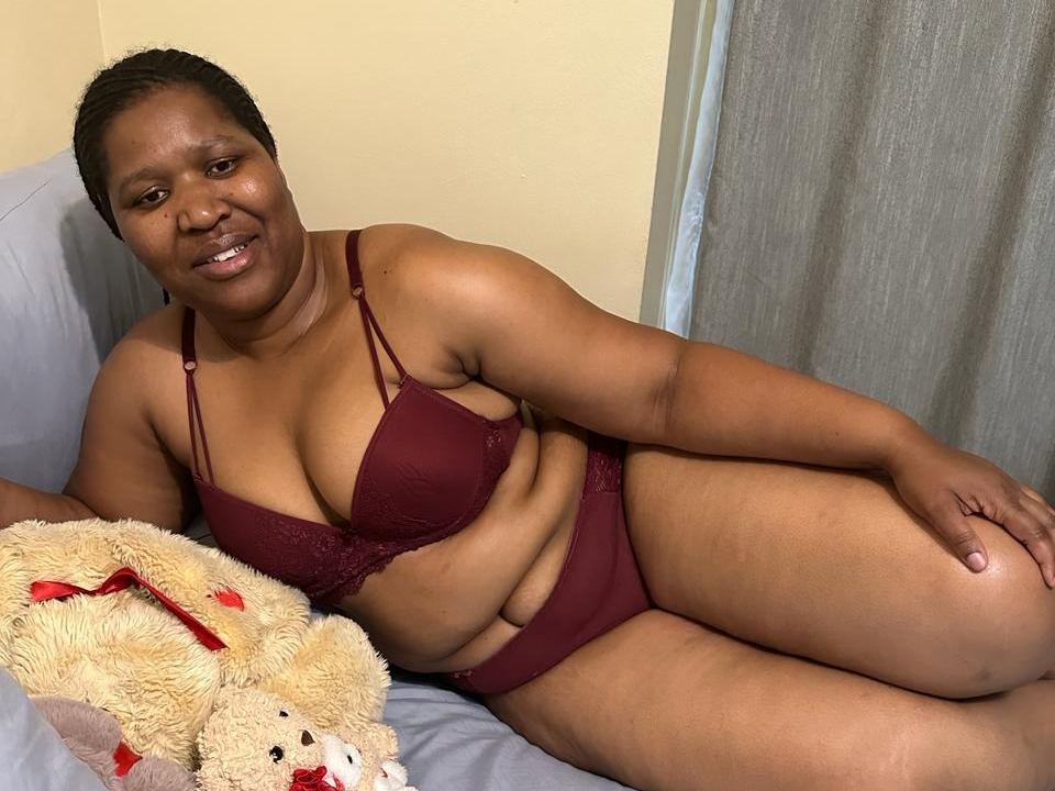 MesseyCurvyx profilbild på webbkameramodell