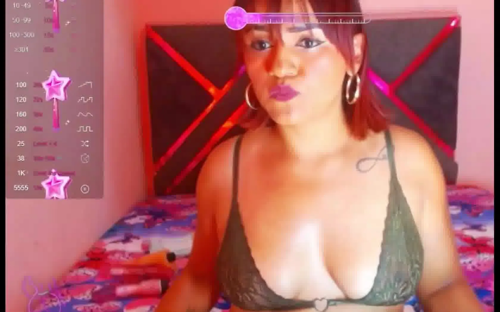 Interprète AiishaSquirt Vidéo 1