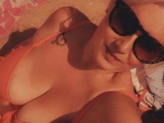 Image de profil du modèle de webcam Naughtynurseblondie56