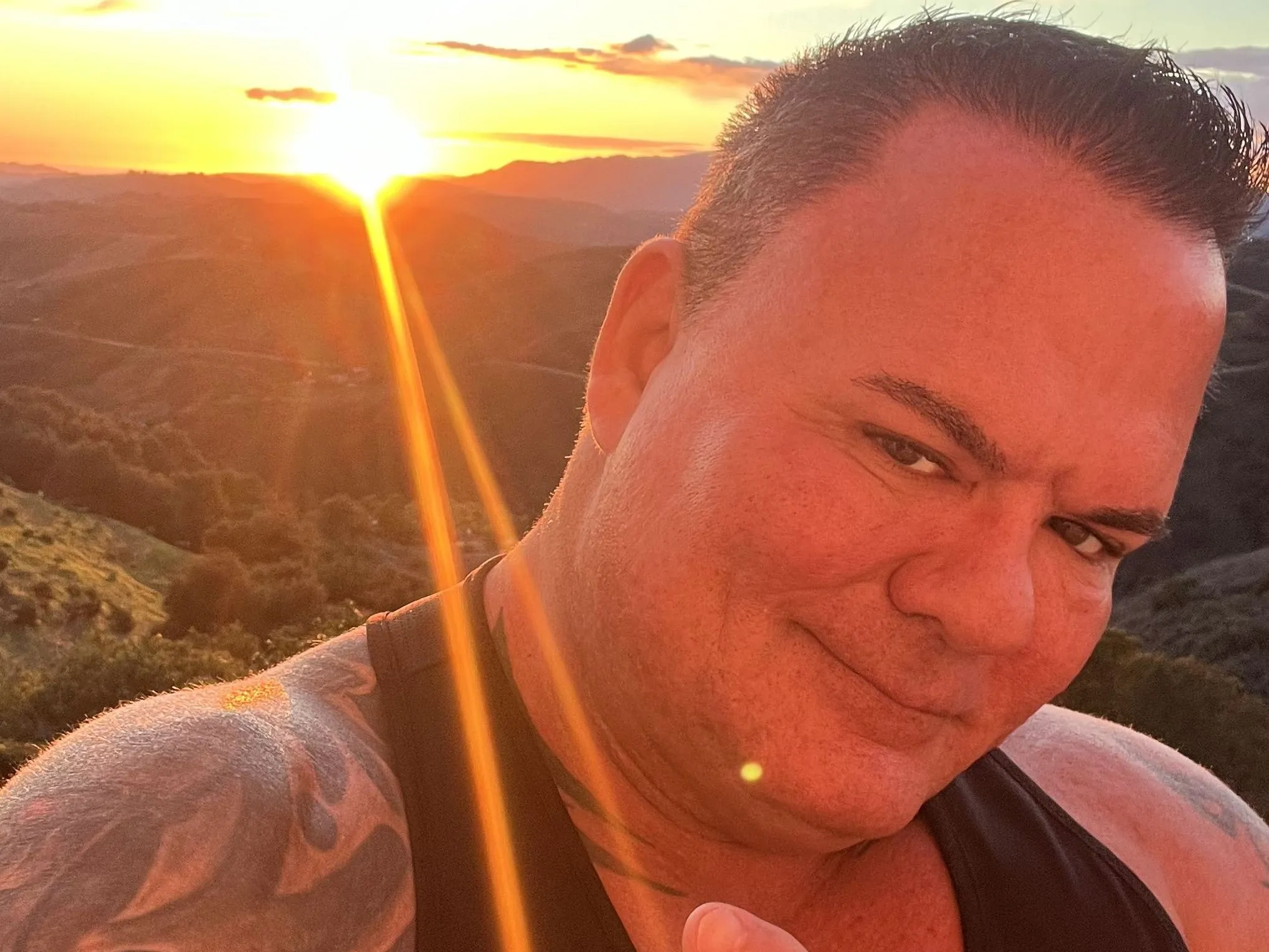 Imagen de perfil de modelo de cámara web de Jayvoom75