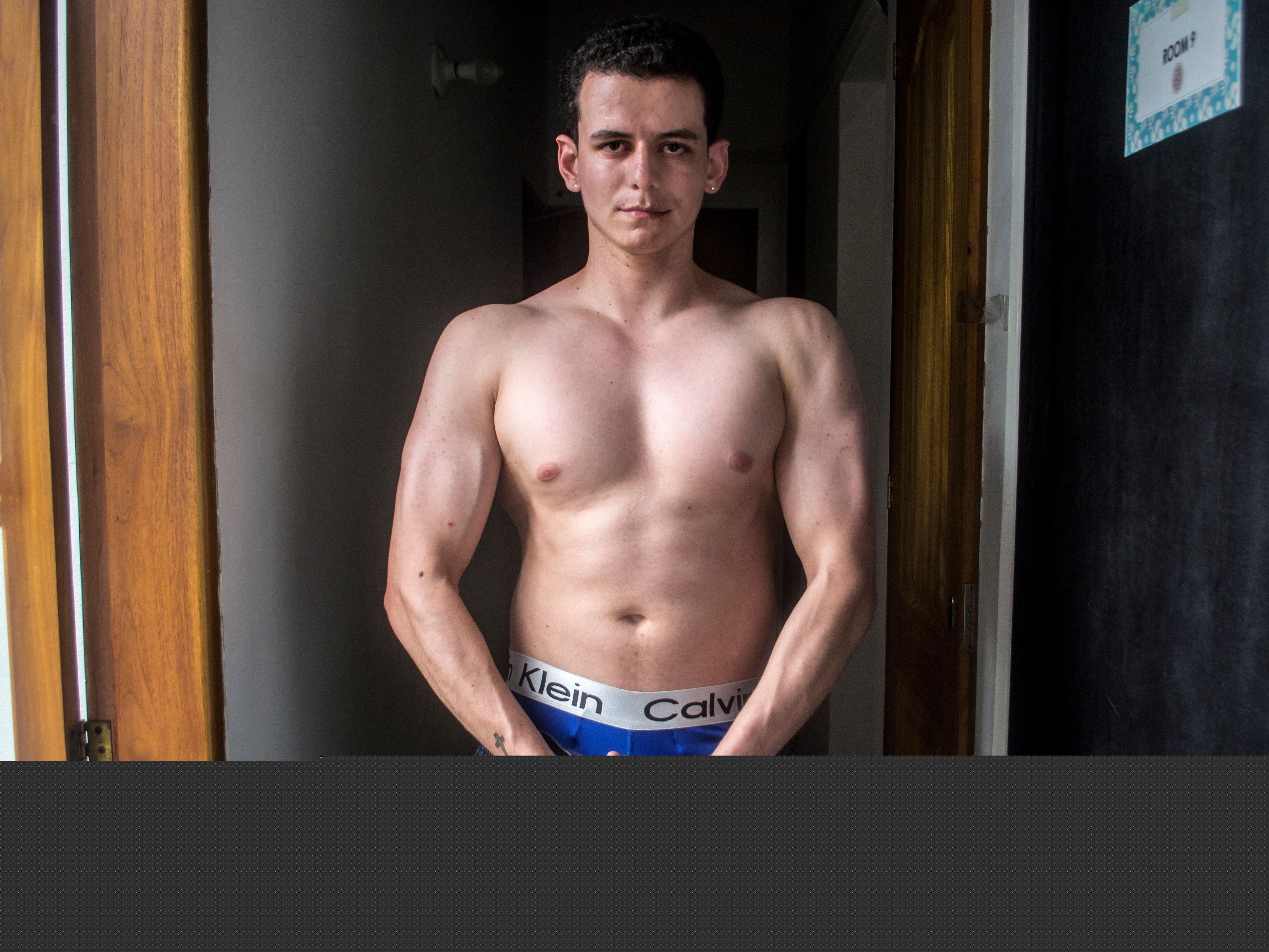 Image de profil du modèle de webcam Sexxxyboy19