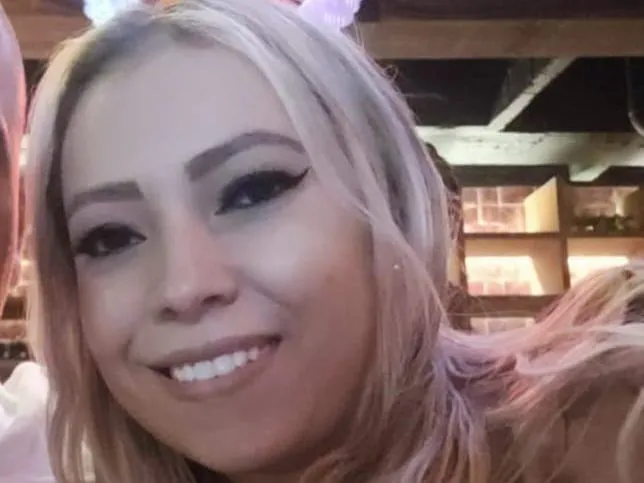 Image de profil du modèle de webcam Antonellaklauss