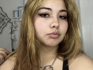 Image de profil du modèle de webcam ToriHernandez