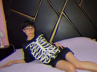 ZukiWatson profilbild på webbkameramodell