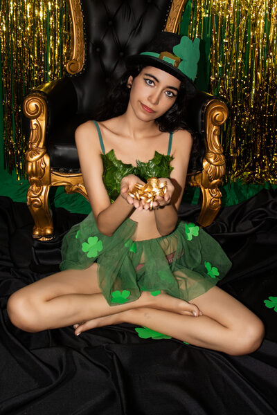 Performer kristannGil Photo 2