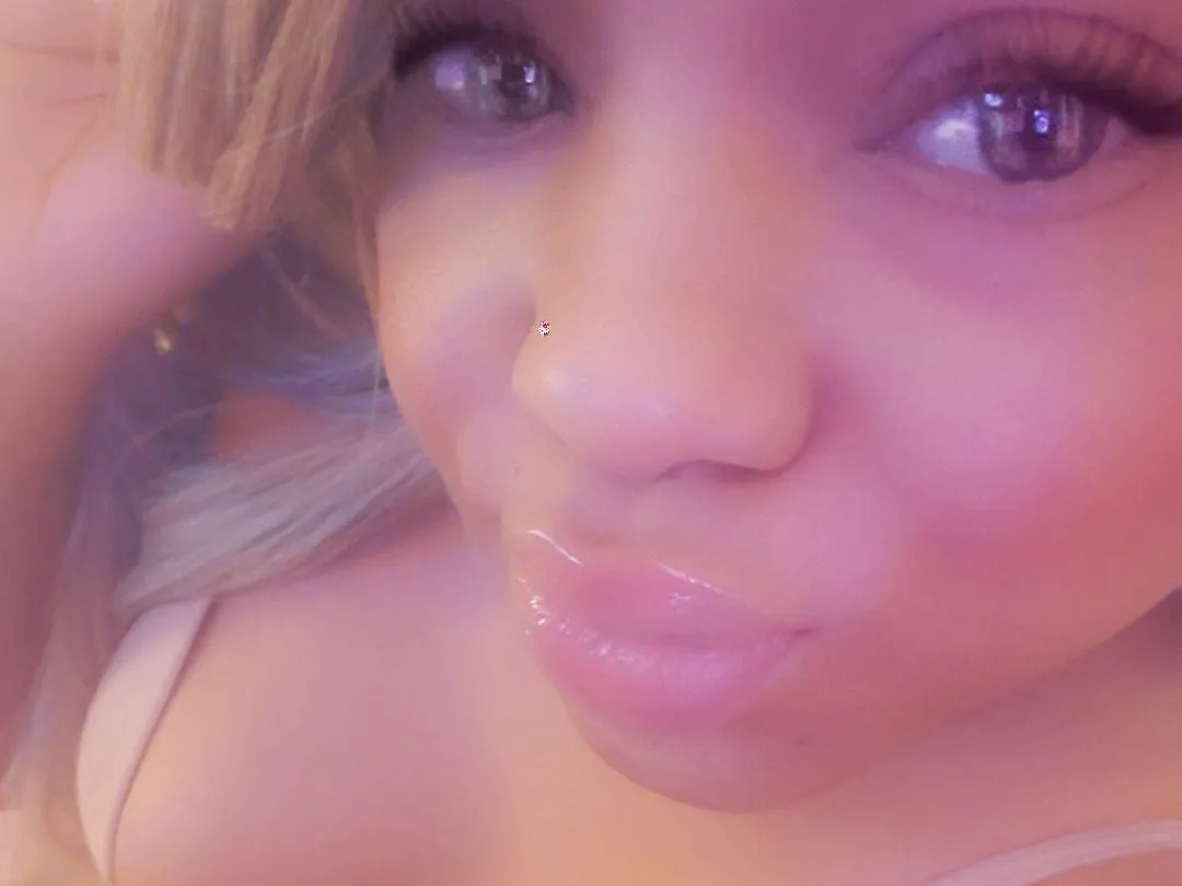 ElleHunni immagine del profilo del modello di cam