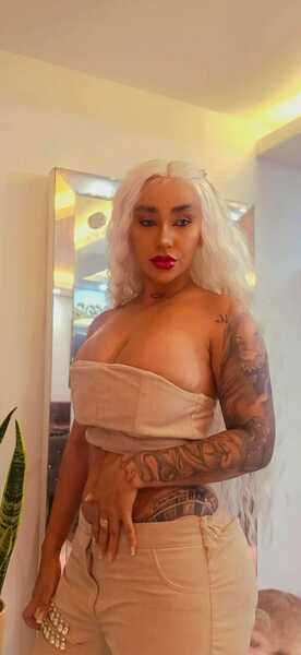 Artiest miaabrunettel Foto 6