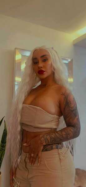 Artiest miaabrunettel Foto 4