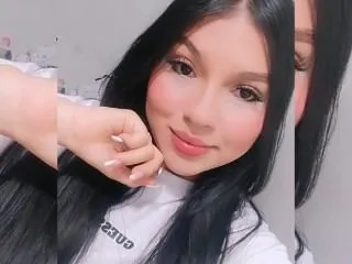 Image de profil du modèle de webcam Arianarousse19