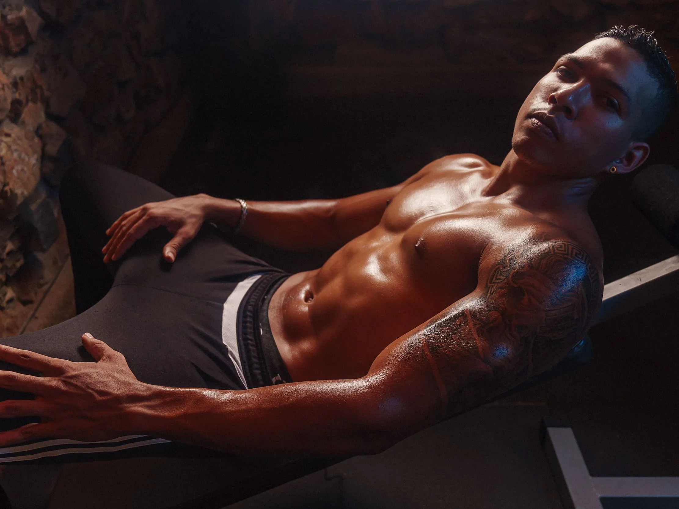 DylanClay cam model profile picture