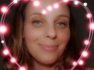 Imagen de perfil de modelo de cámara web de cute44