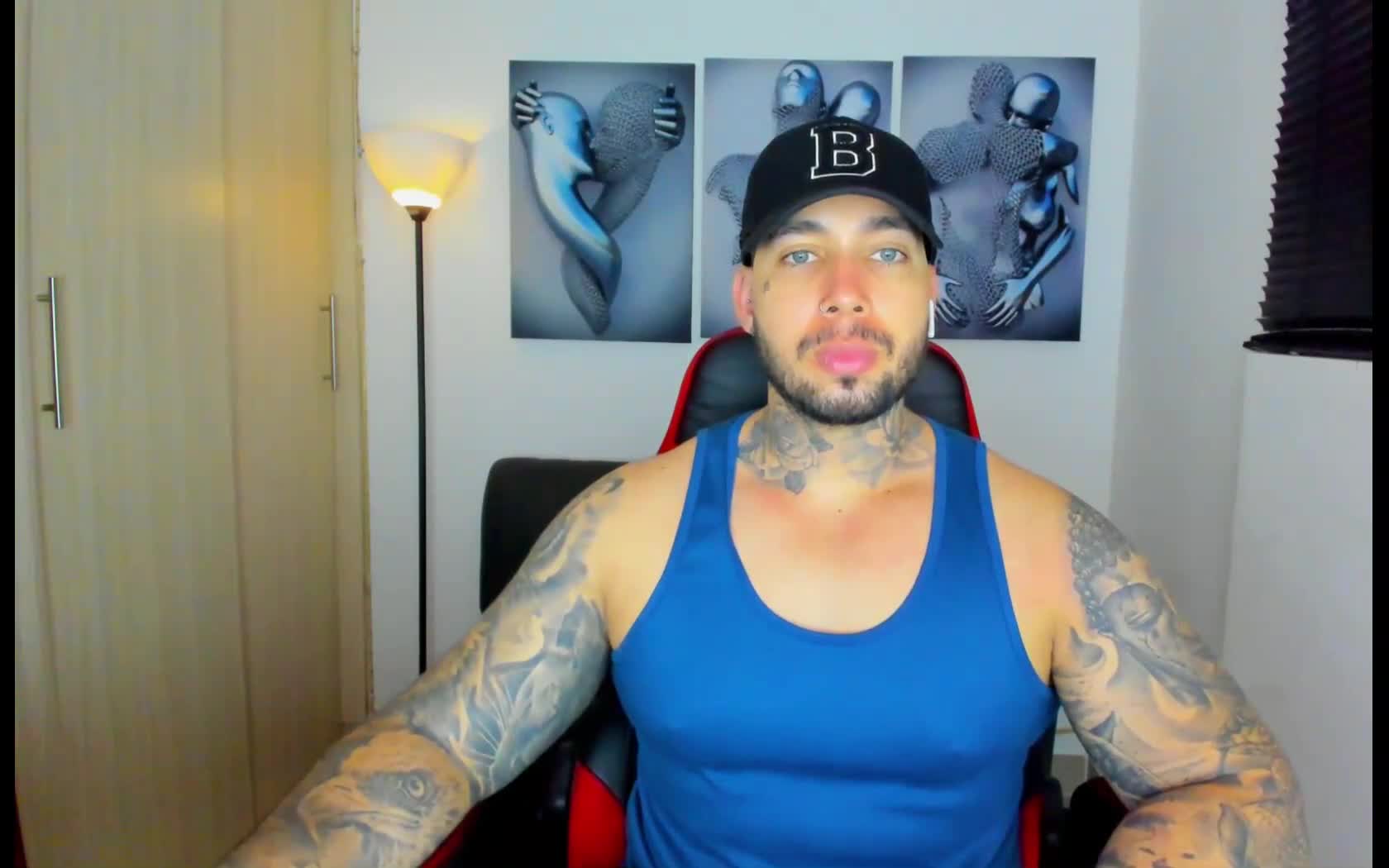 Artiest hornylatinobigcock Video 1