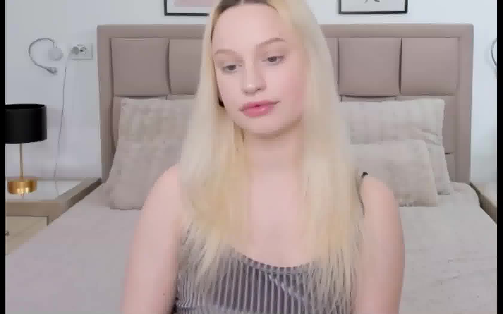 Interprete KellyBlondi Video 1