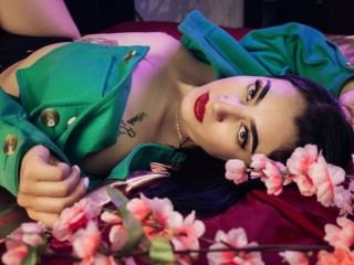 LucyMCcorny immagine del profilo del modello di cam