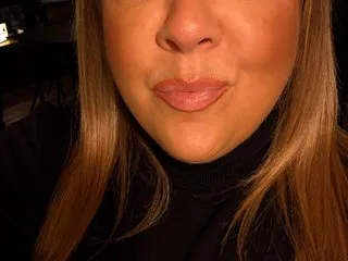 OrlaOnline profilbild på webbkameramodell