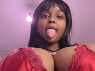 YasminSafier immagine del profilo del modello di cam