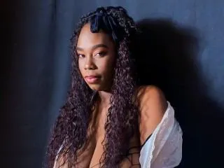 AsakuraBree profilbild på webbkameramodell