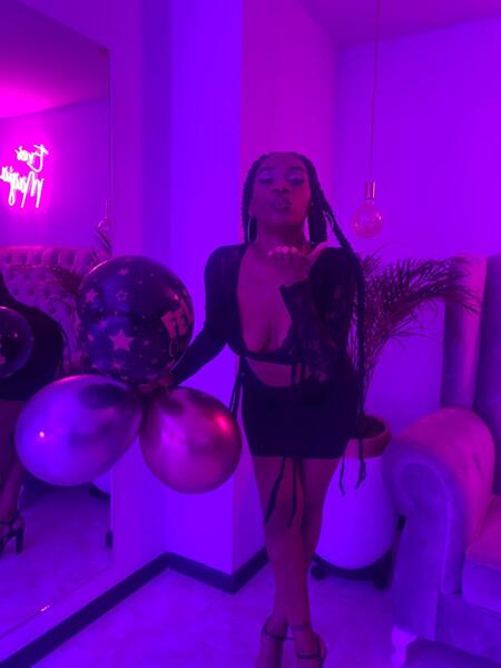 Performer AishaaBrown Photo 1