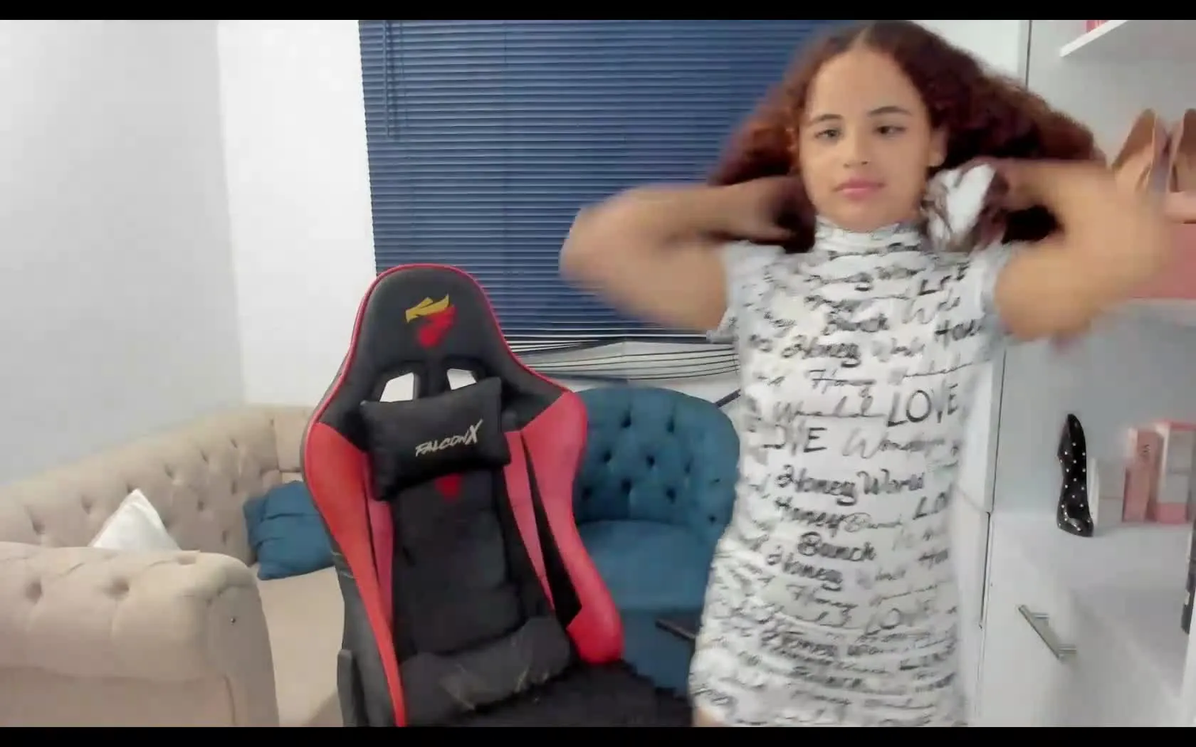 Artist CarolinneForbes Video 1