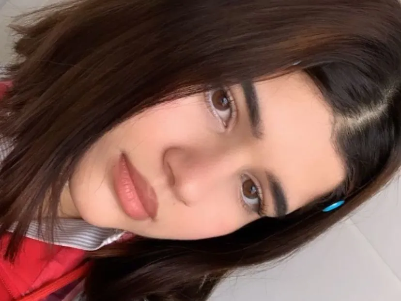 CataHughes profilbild på webbkameramodell