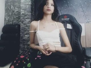 AnaLowen cam model profile picture