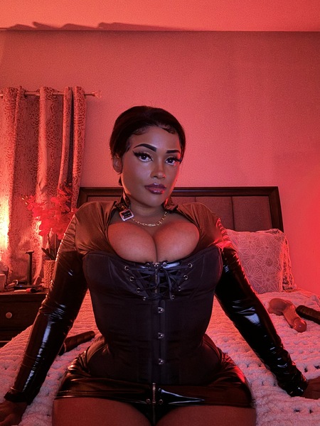 Performer MistressMonetFontaine Photo 4