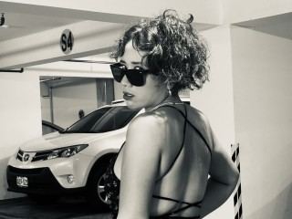 SimoneWarmi cam model profile picture